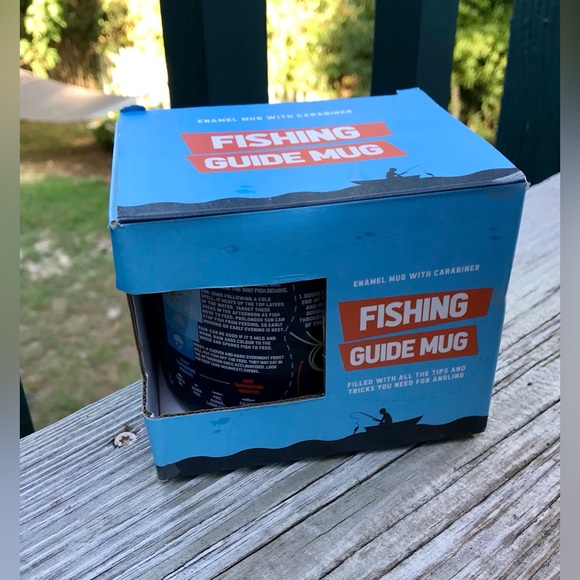 2/$10 NEW Gift Republic FISHING GUIDE MUG In Box Fish Facts Coffee Cup Tea Mug - Picture 1 of 6